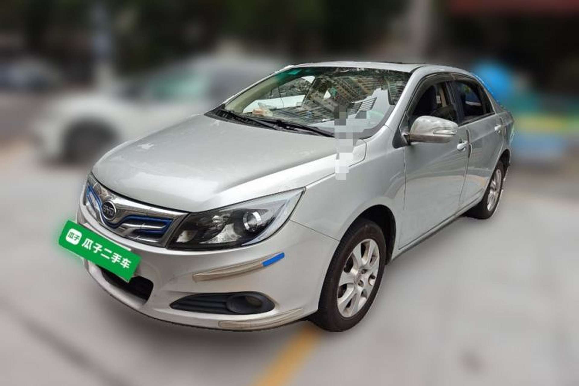 Used BYD e5 2017 300 Prestige Edition Front Left 45 Deg