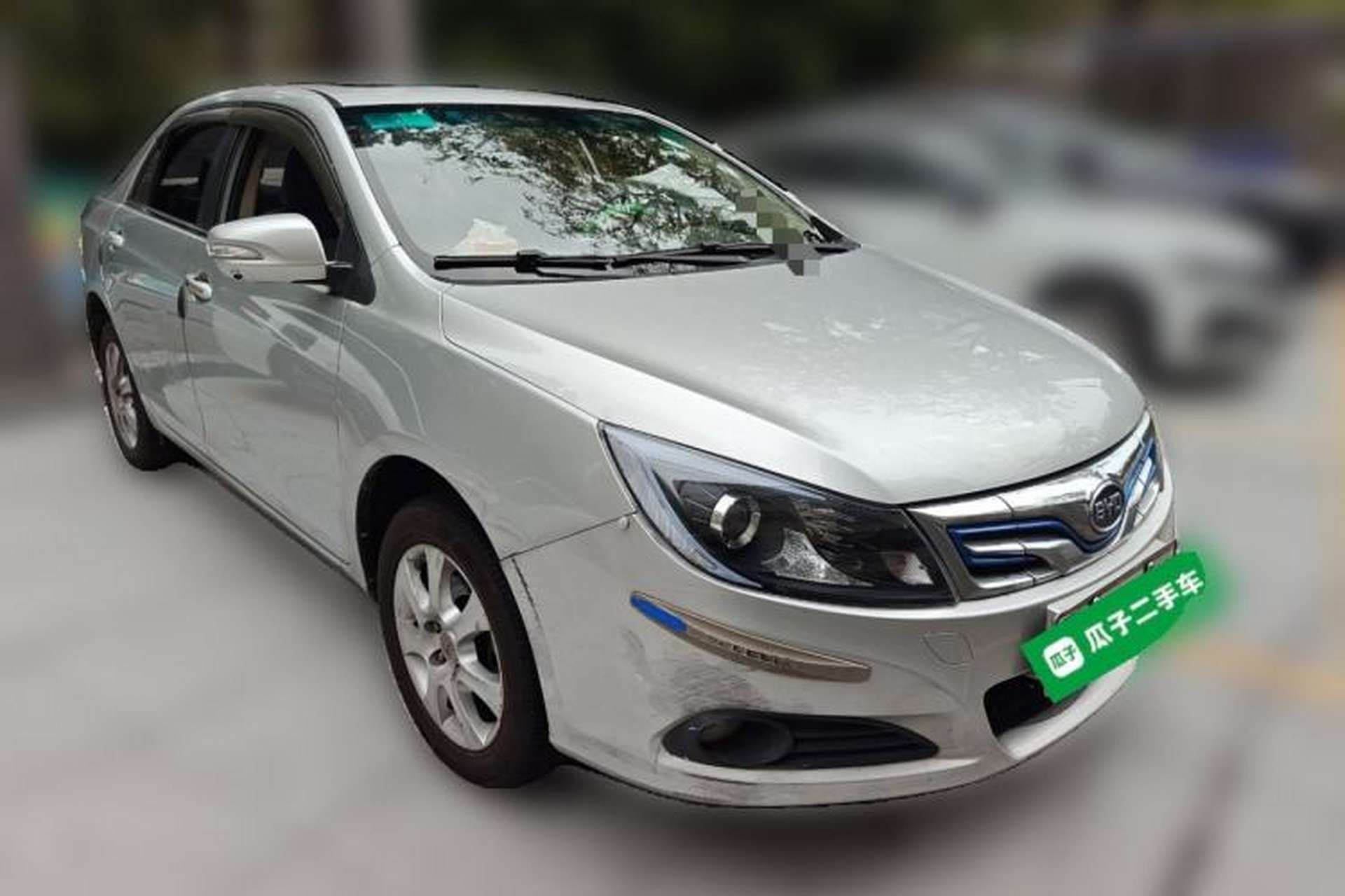Used BYD e5 2017 300 Prestige Edition Front Right 45 Deg