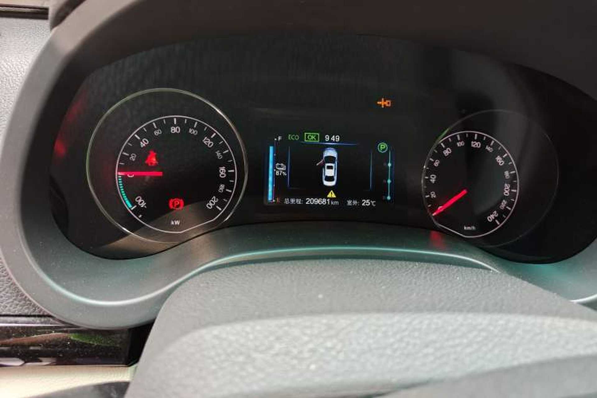 Used BYD e5 2017 300 Prestige Edition Odometer Close Up