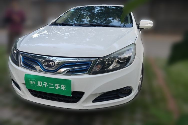 Used BYD e5 2017 300 Prestige Edition Guazi used car, China used car export, Used car for sale, Used cars, Cheapest cars for sale, Electric vehicle, New energy car