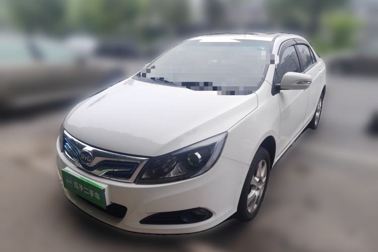 Used BYD e5 2017 300 Prestige Edition Guazi used car, China used car export, Used car for sale, Used BYD cars, Cheapest cars for sale, Electric vehicle, New energy car