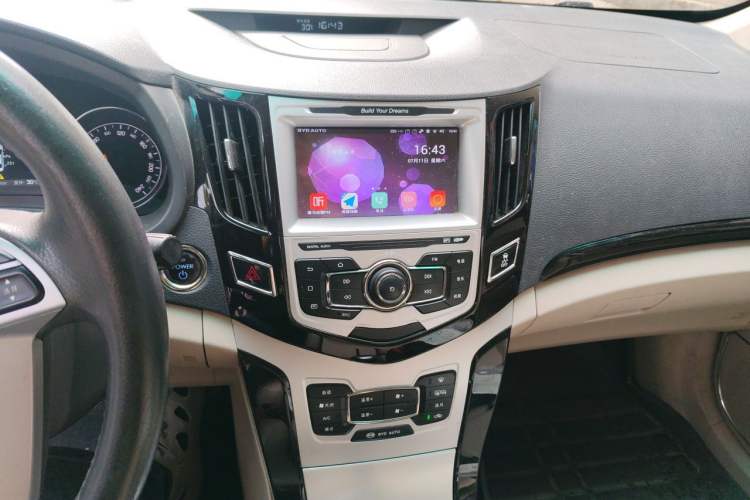Used BYD e5 2017 300 Prestige Edition Audio And AC Panel