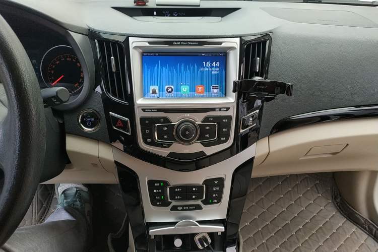Used BYD e5 2017 300 Prestige Edition Audio And AC Panel