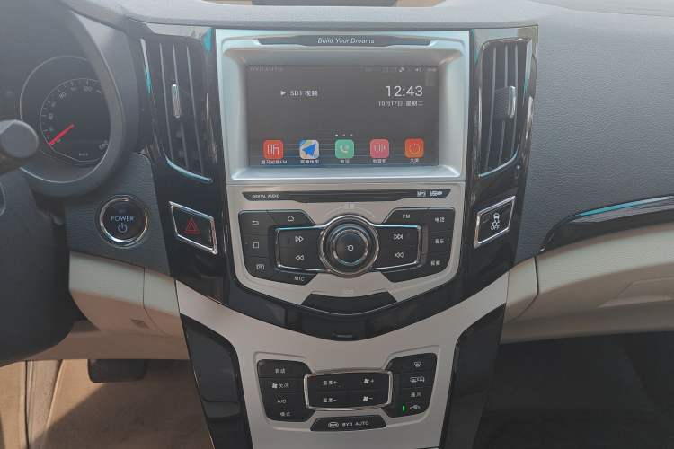 Used BYD e5 2017 300 Prestige Edition Audio And AC Panel