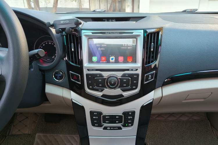 Used BYD e5 2017 300 Prestige Edition Audio And AC Panel