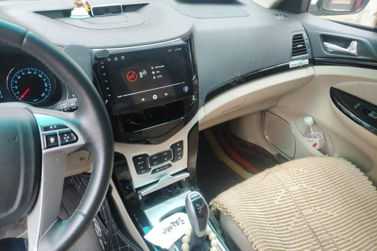 Used BYD e5 2017 300 Prestige Edition Audio And AC Panel