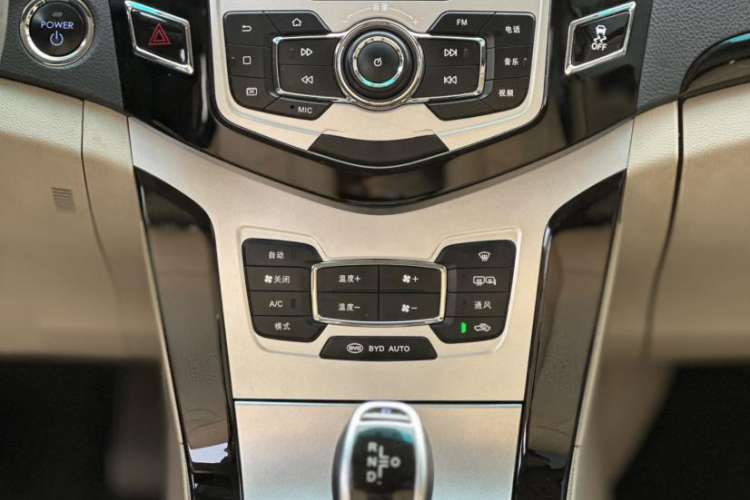 Used BYD e5 2017 300 Prestige Edition Audio And AC Panel