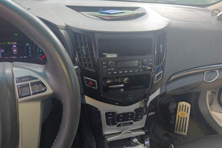 Used BYD e5 2017 300 e-Comfort Edition Audio And AC Panel