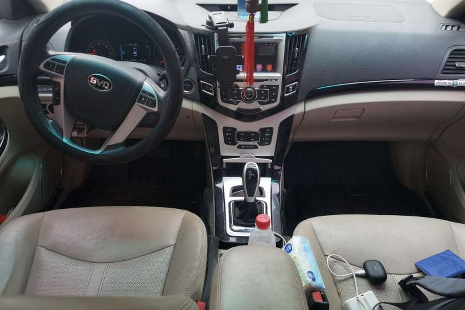 Used BYD e5 2017 300 Prestige Edition Center Console