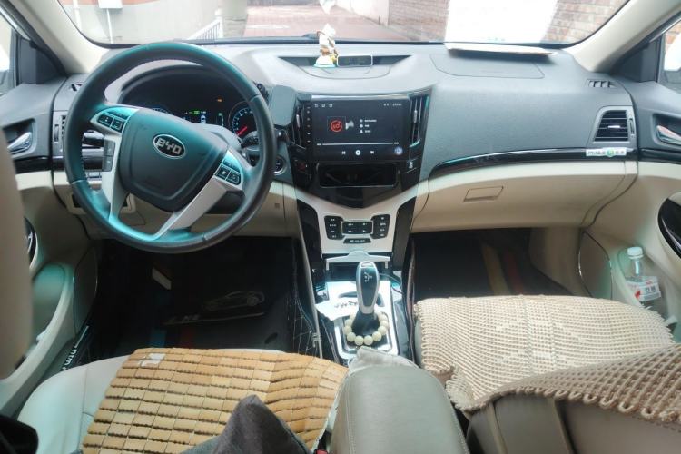Used BYD e5 2017 300 Prestige Edition Center Console