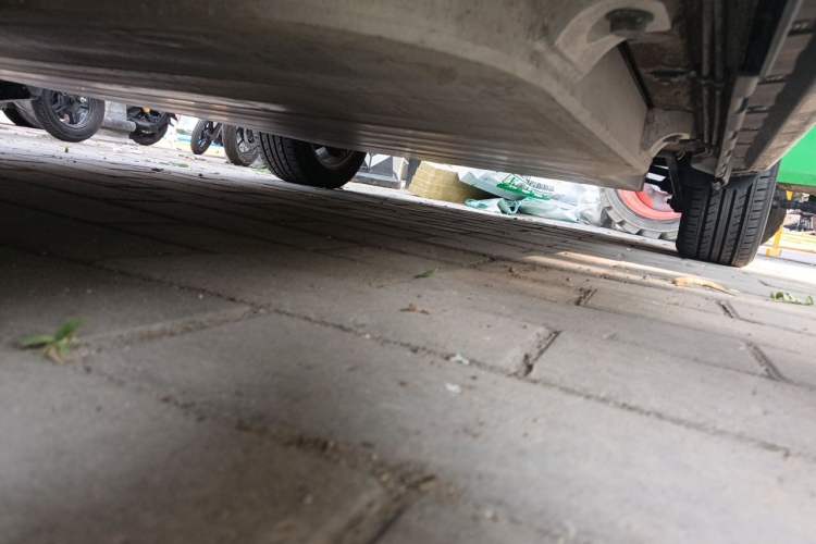 Used BYD e5 2017 300 Prestige Edition Chassis Front Left