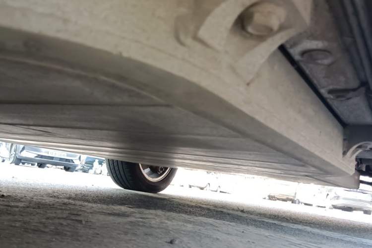 Used BYD e5 2017 300 e-Comfort Edition Chassis Front Left