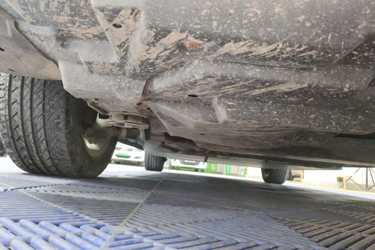 Used BYD e5 2017 300 Prestige Edition Chassis Front Right