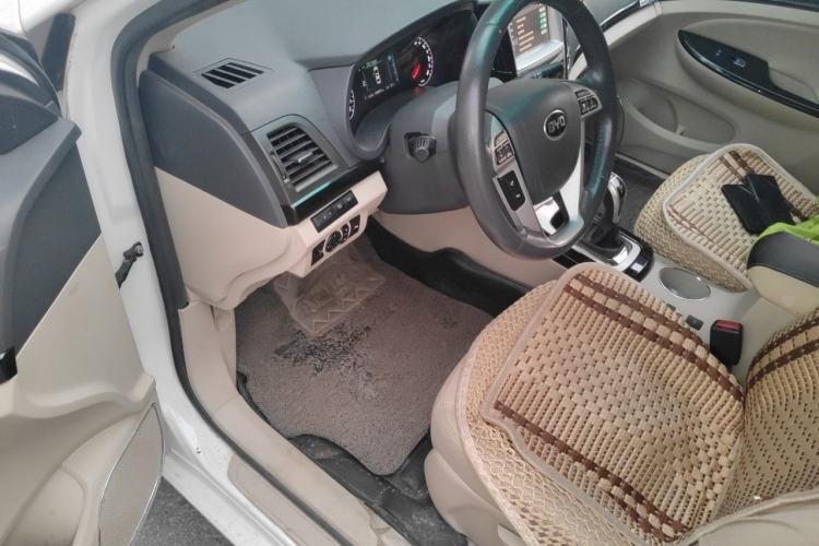 Used BYD e5 2017 300 Prestige Edition Driver Seat
