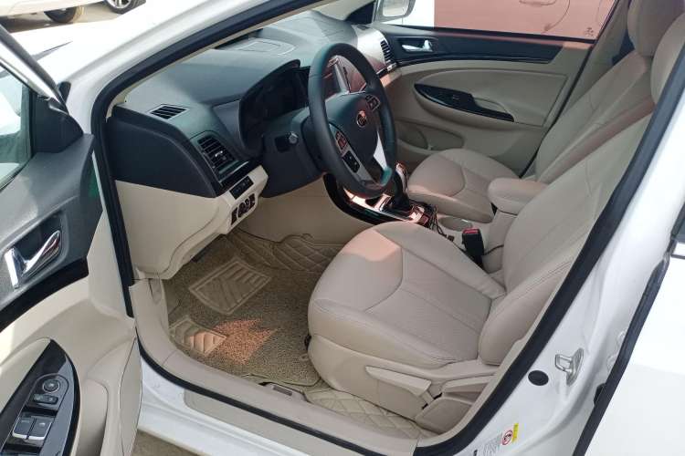 Used BYD e5 2017 300 Prestige Edition Driver Seat