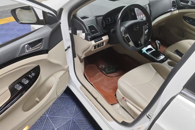 Used BYD e5 2017 300 Prestige Edition Driver Seat