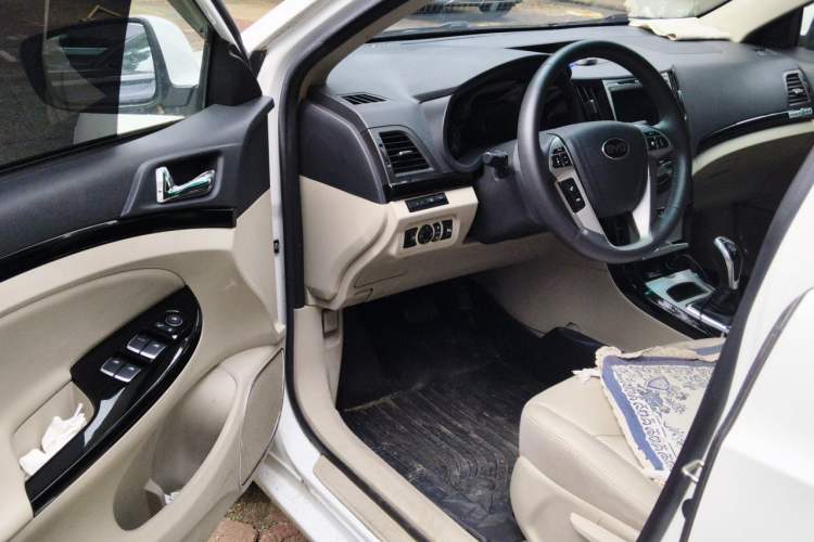 Used BYD e5 2017 300 Prestige Edition Driver Seat