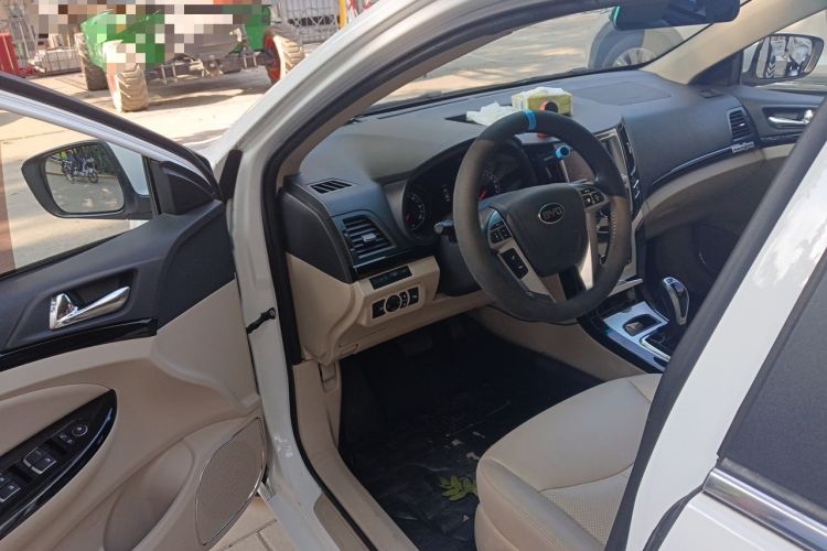 Used BYD e5 2017 300 Prestige Edition Driver Seat