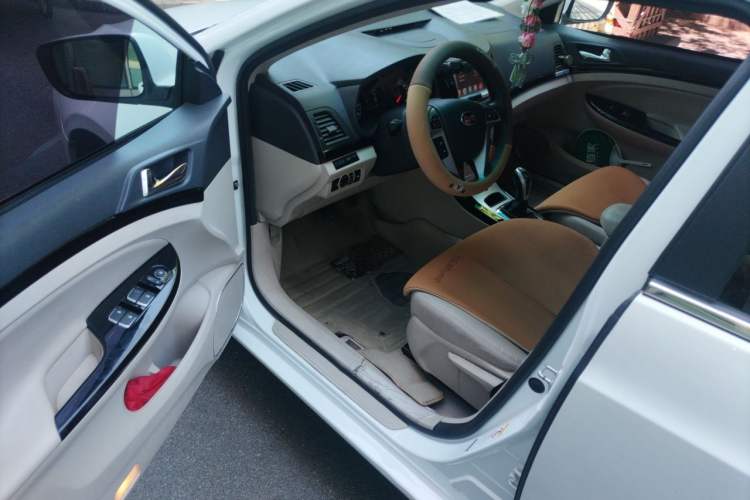 Used BYD e5 2017 300 Prestige Edition Driver Seat