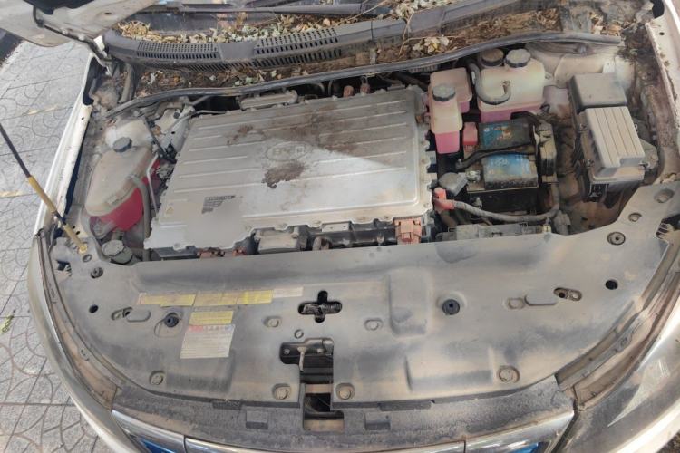Used BYD e5 2017 300 Prestige Edition Engine Bay