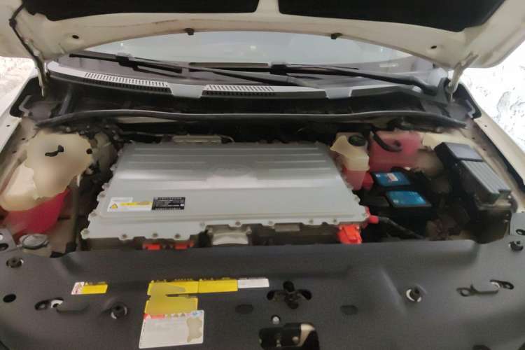 Used BYD e5 2017 300 Prestige Edition Engine Bay