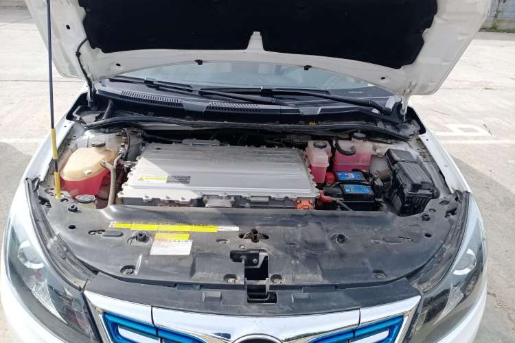 Used BYD e5 2017 300 Prestige Edition Engine Bay
