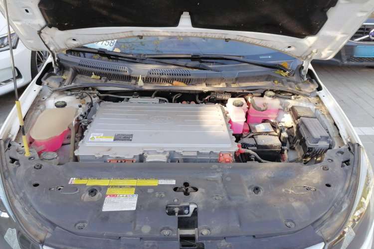 Used BYD e5 2017 300 Prestige Edition Engine Bay