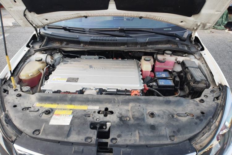 Used BYD e5 2017 300 Prestige Edition Engine Bay