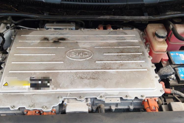 Used BYD e5 2017 300 Prestige Edition Engine Bay
