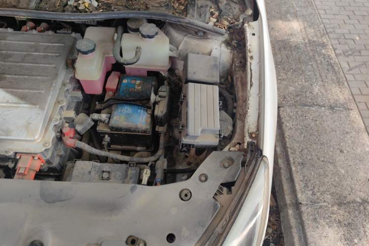 Used BYD e5 2017 300 Prestige Edition Engine Bay Left