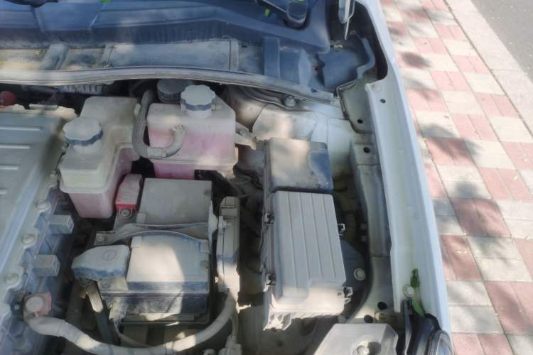Used BYD e5 2017 300 Prestige Edition Engine Bay Left