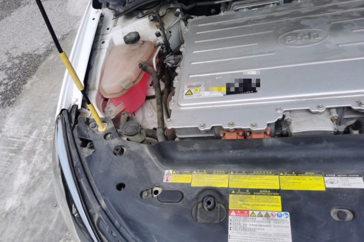 Used BYD e5 2017 300 Prestige Edition Engine Bay Right