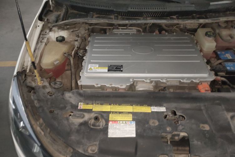 Used BYD e5 2017 300 Prestige Edition Engine Bay Right
