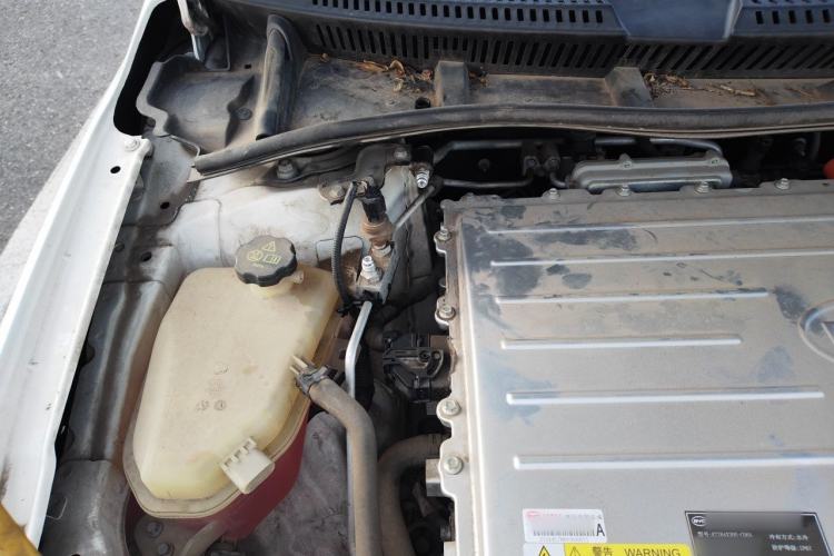 Used BYD e5 2017 300 Prestige Edition Engine Bay Right