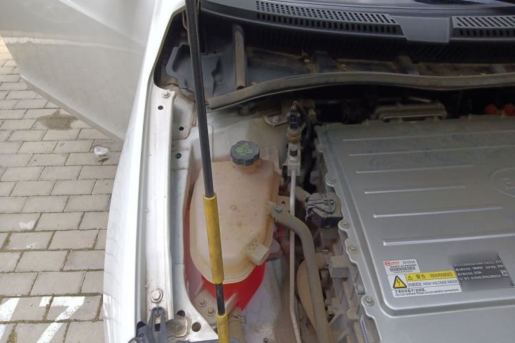 Used BYD e5 2017 300 Prestige Edition Engine Bay Right