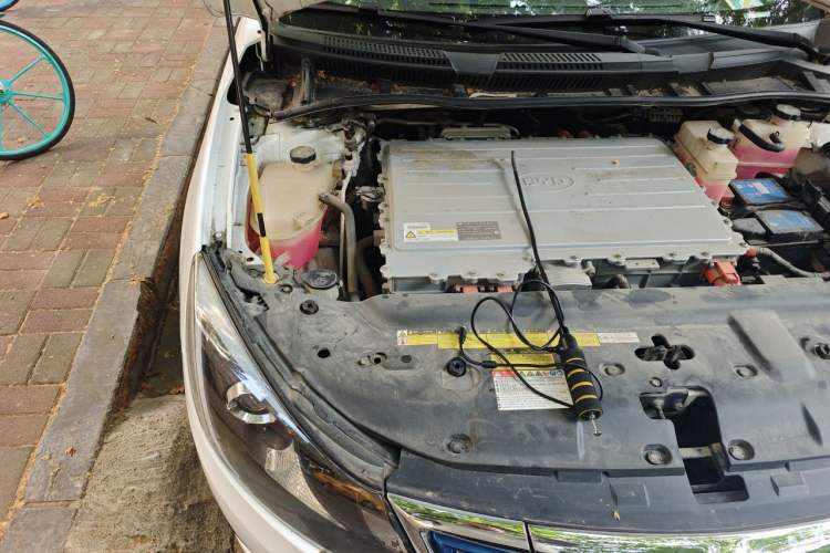 Used BYD e5 2017 300 Prestige Edition Engine Bay Right
