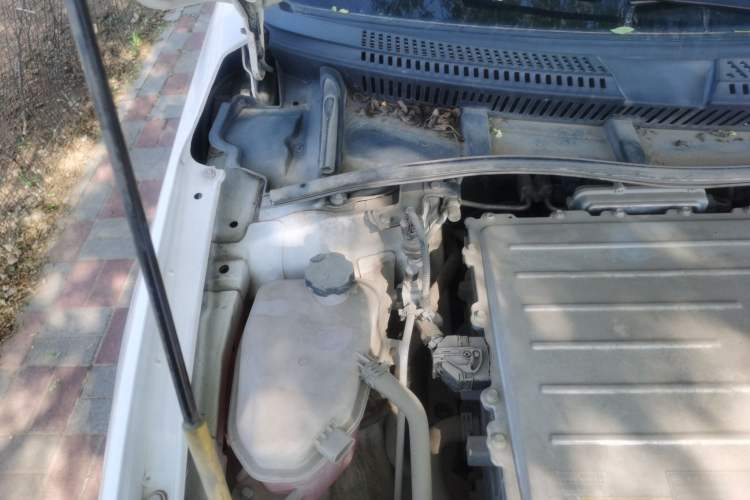 Used BYD e5 2017 300 Prestige Edition Engine Bay Right