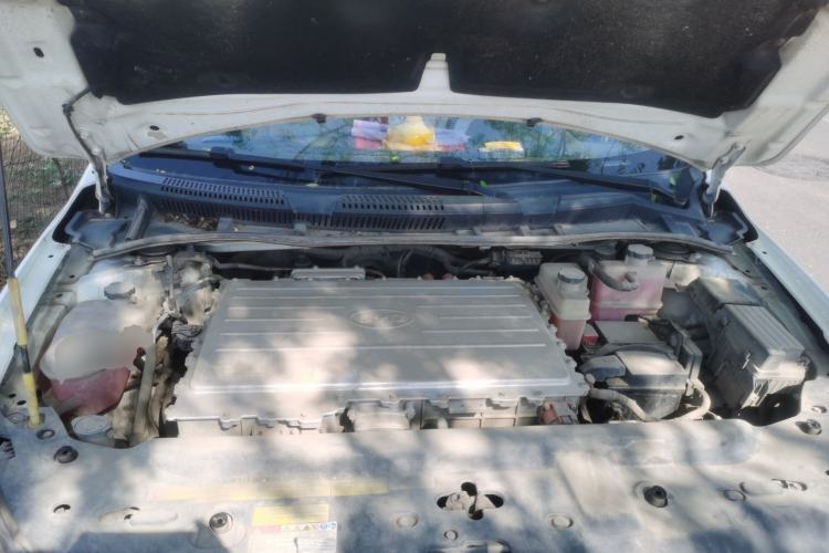 Used BYD e5 2017 300 Prestige Edition Engine Bay
