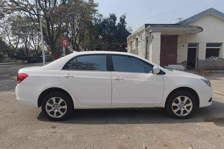 Used BYD e5 2017 300 Prestige Edition Exterior 2