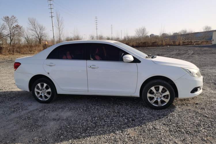 Used BYD e5 2017 300 Prestige Edition Exterior 2