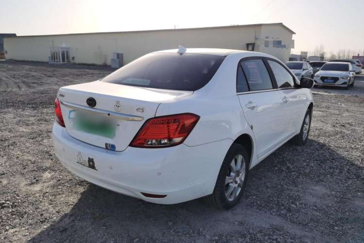 Used BYD e5 2017 300 Prestige Edition Exterior 3