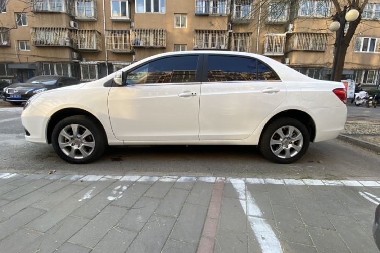 Used BYD e5 2017 300 Prestige Edition Exterior 3