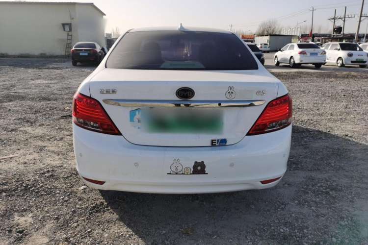 Used BYD e5 2017 300 Prestige Edition Exterior 4