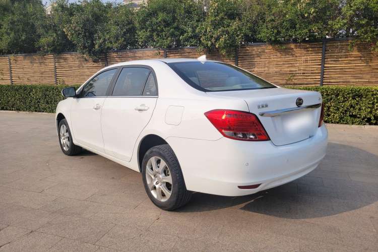 Used BYD e5 2017 300 Prestige Edition Exterior 4
