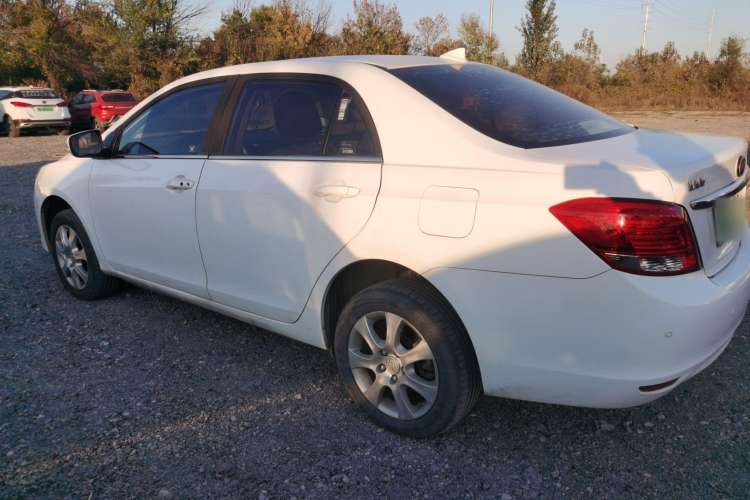 Used BYD e5 2017 300 Prestige Edition Exterior 5