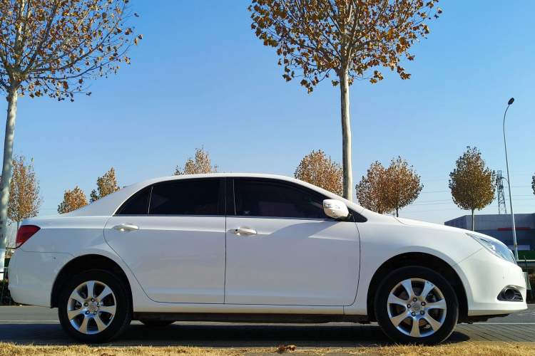 Used BYD e5 2017 300 Prestige Edition Exterior 7