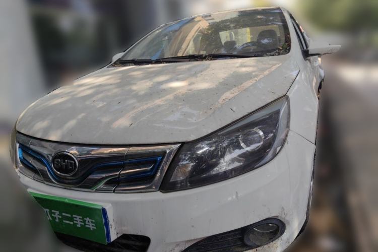 Used BYD e5 2017 300 Prestige Edition Front