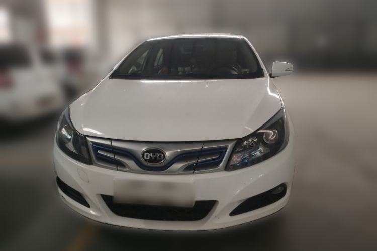 Used BYD e5 2017 300 Prestige Edition Front