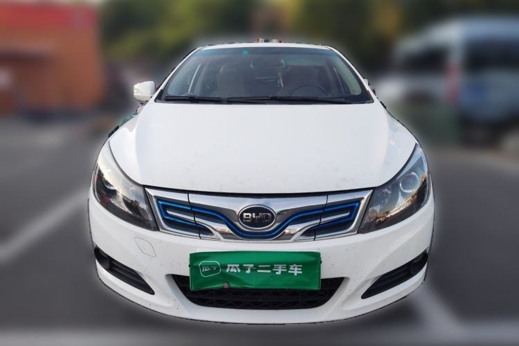 Used BYD e5 2017 300 Prestige Edition Front