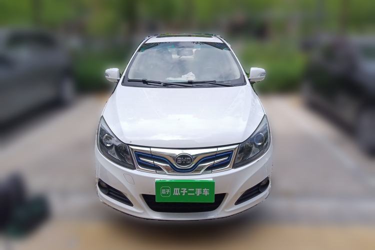 Used BYD e5 2017 300 Prestige Edition Front